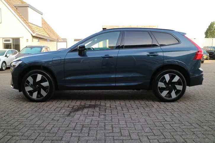 Volvo Xc60 2025 photo 3
