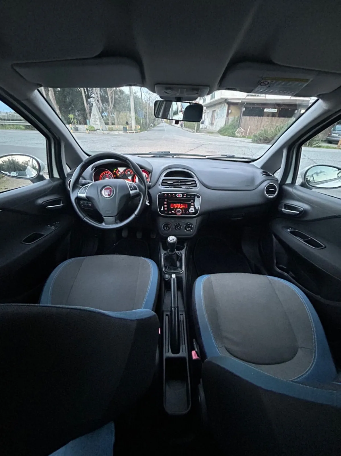Fiat Punto Evo 2012 photo 5