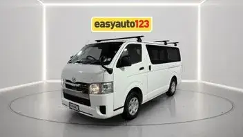Toyota Hiace 2021 photo 4