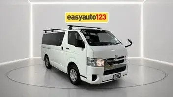 Toyota Hiace 2021 photo 2