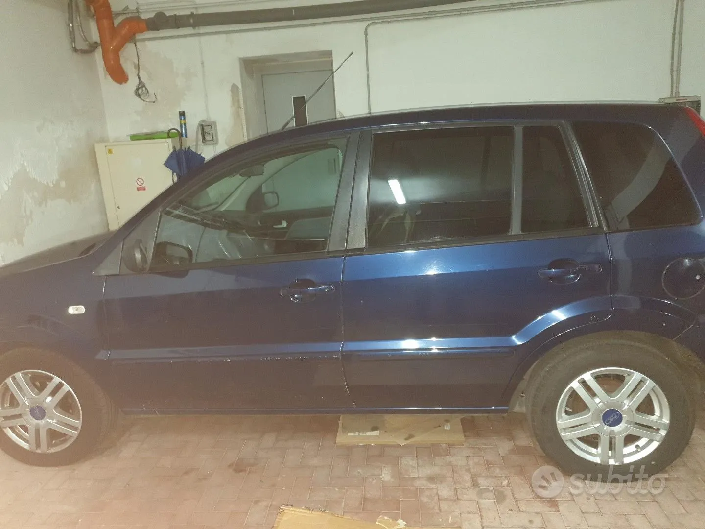 Ford Fusion 2005 photo 2