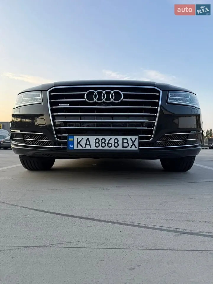 Audi A8 2015 photo 3