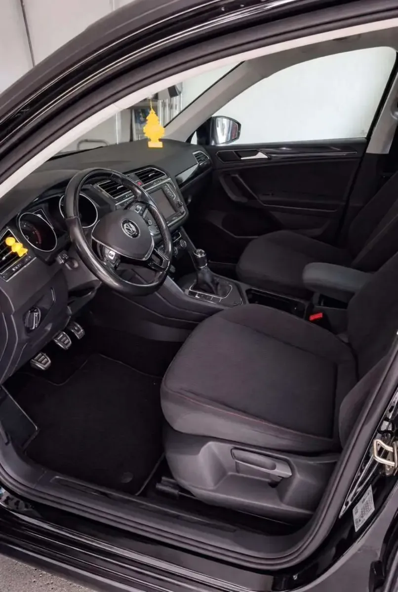 Volkswagen Tiguan 2017 photo 2