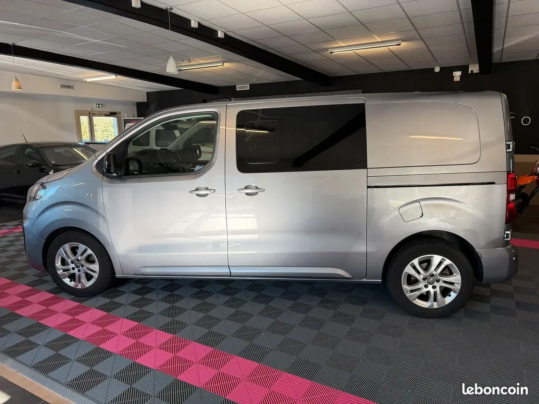 Opel Vivaro 2024 photo 2