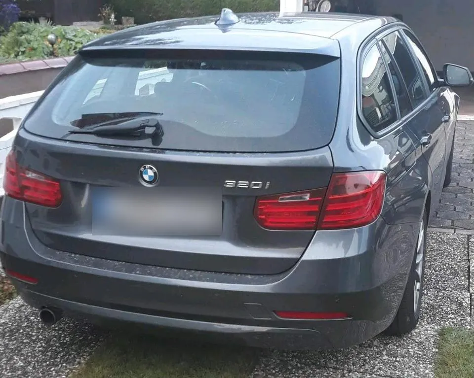 BMW 320