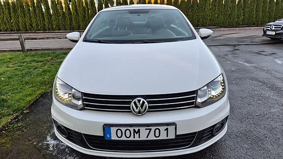 Volkswagen Eos 2011 photo 2