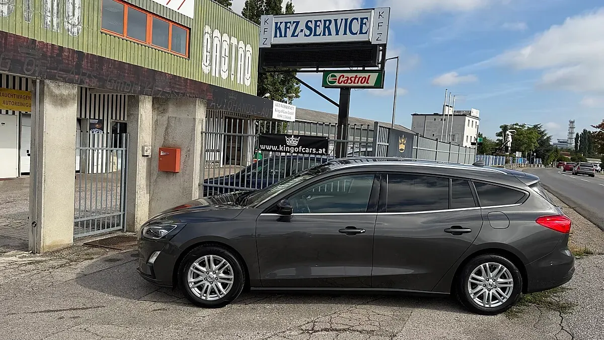 Ford Focus 2020 photo 2