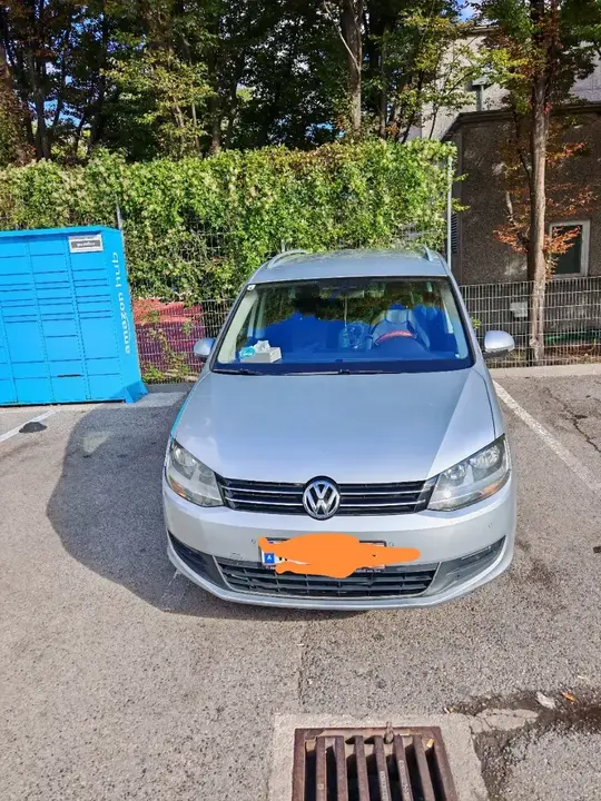 Volkswagen Sharan 2012 photo 2