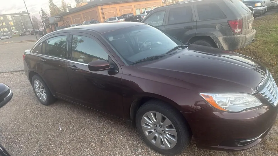 Chrysler 200 2013 photo 4