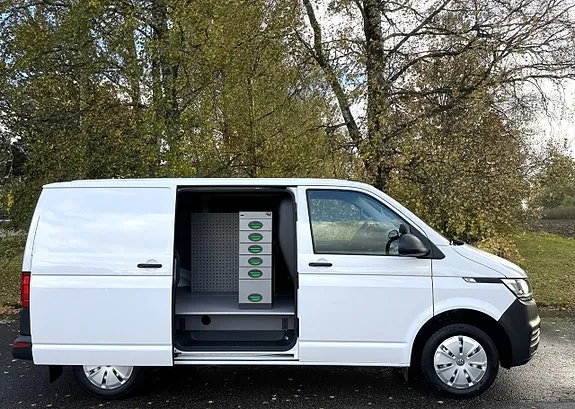 Volkswagen Transporter 2022 photo 3