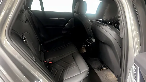 BMW 530E 2026 photo 5