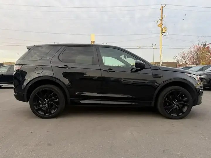 Land Rover Discovery Sport 2017 photo 4