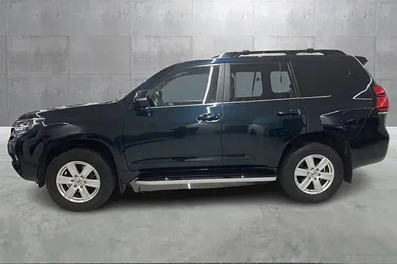 Toyota Land Cruiser 2023 photo 2