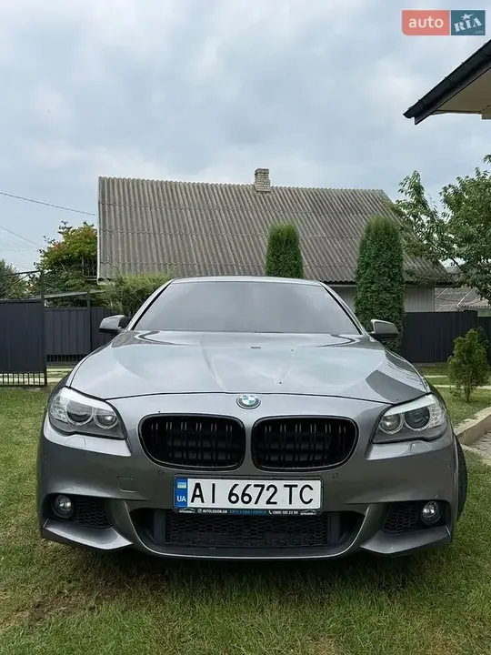 BMW 5 Series 2012 photo 4