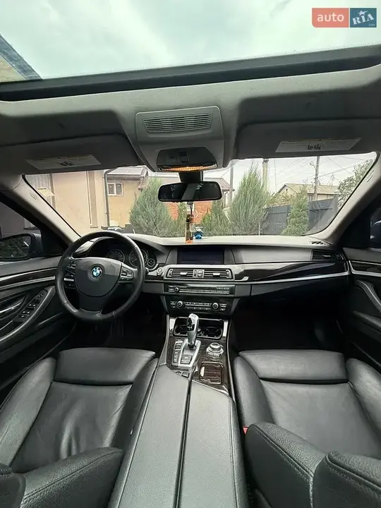 BMW 5 Series 2012 photo 5