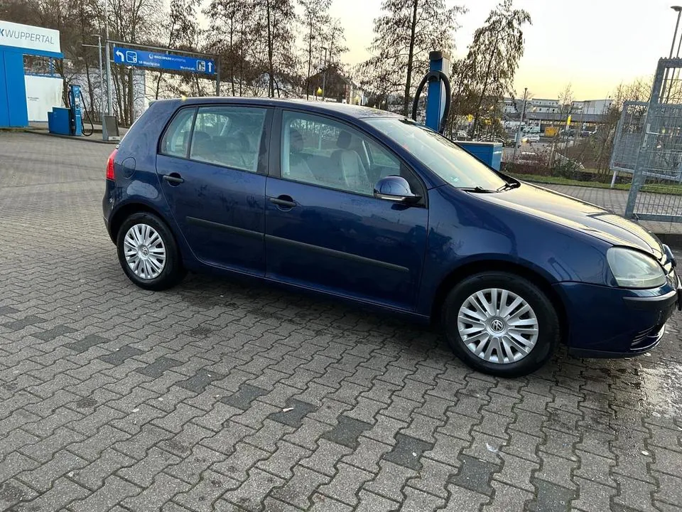 Volkswagen Golf V