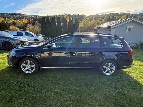 Volkswagen Passat 2014 photo 2