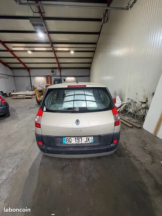 Renault Megane 2008 photo 2