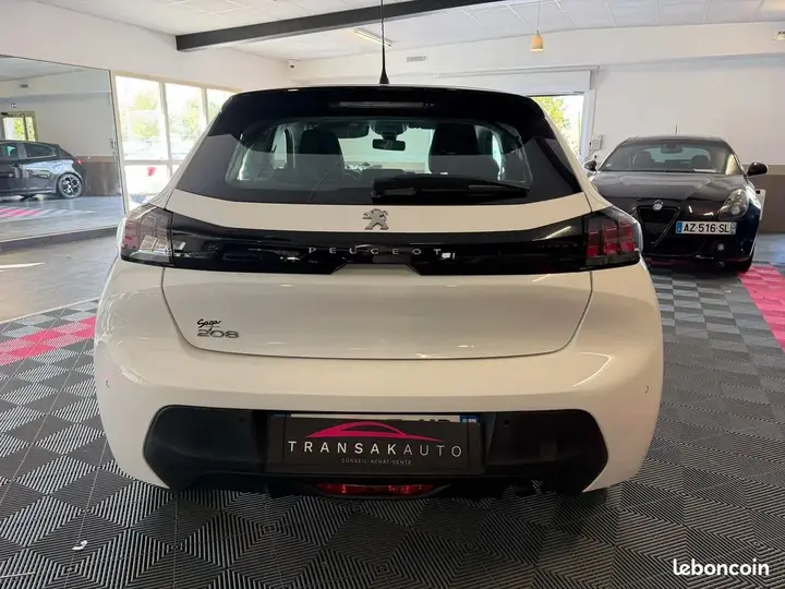 Peugeot 208 2021 photo 4