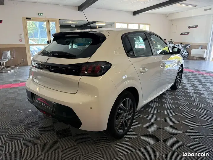 Peugeot 208 2021 photo 5