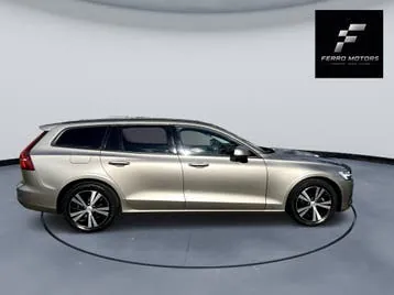Volvo V60 2021 photo 2