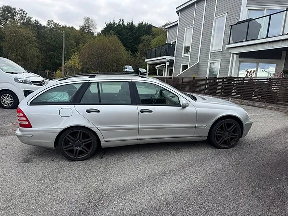 Mercedes-Benz C180 2003 photo 4