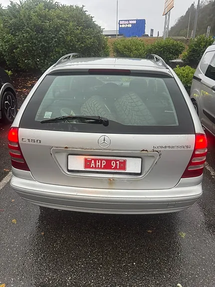 Mercedes-Benz C180 2003 photo 2