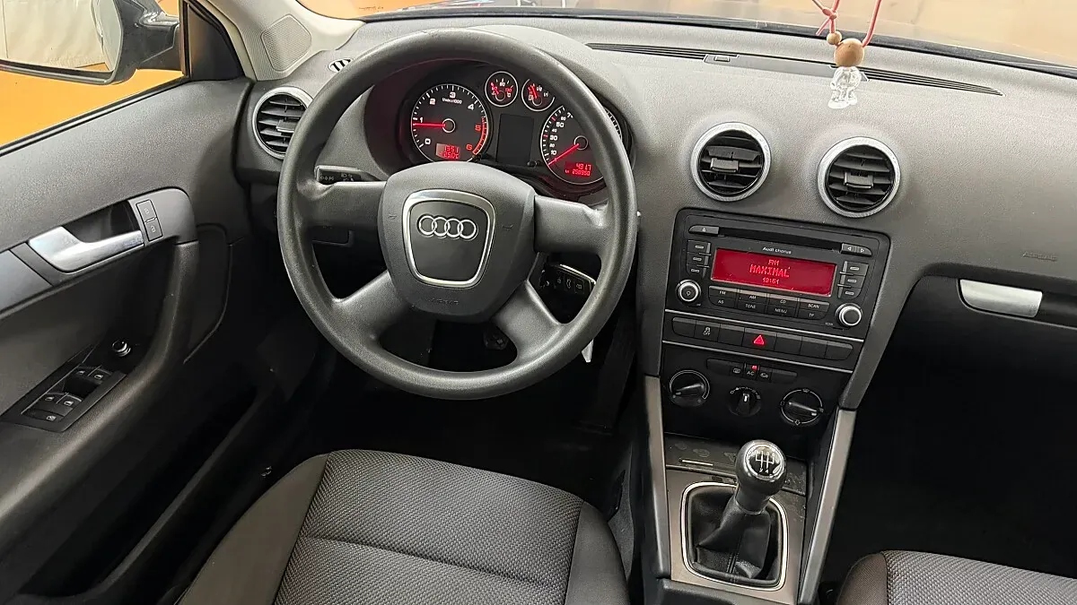 Audi A3 2012 photo 2