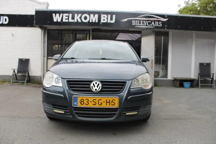 Volkswagen Polo 2006 photo 2