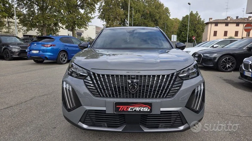 Peugeot 2008 2024 photo 2