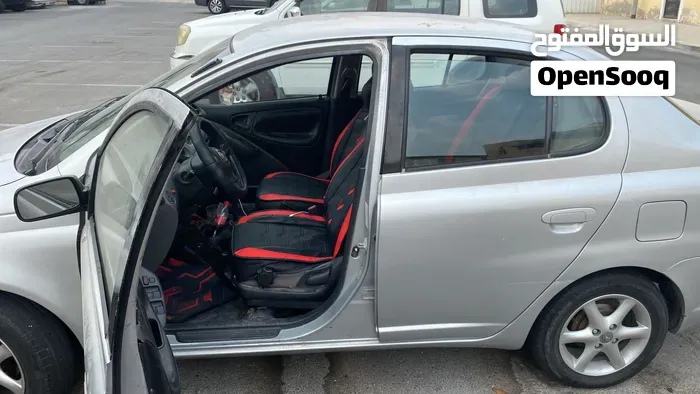 Toyota Echo 2005 photo 2
