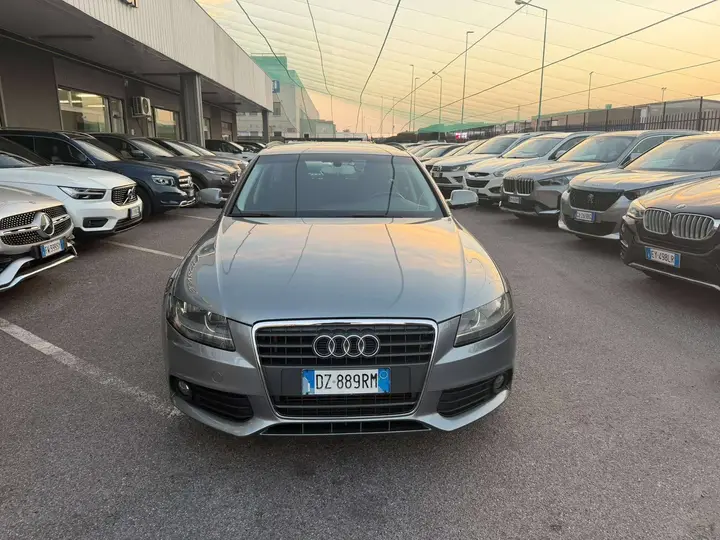 Audi A4 Avant 2010 photo 2