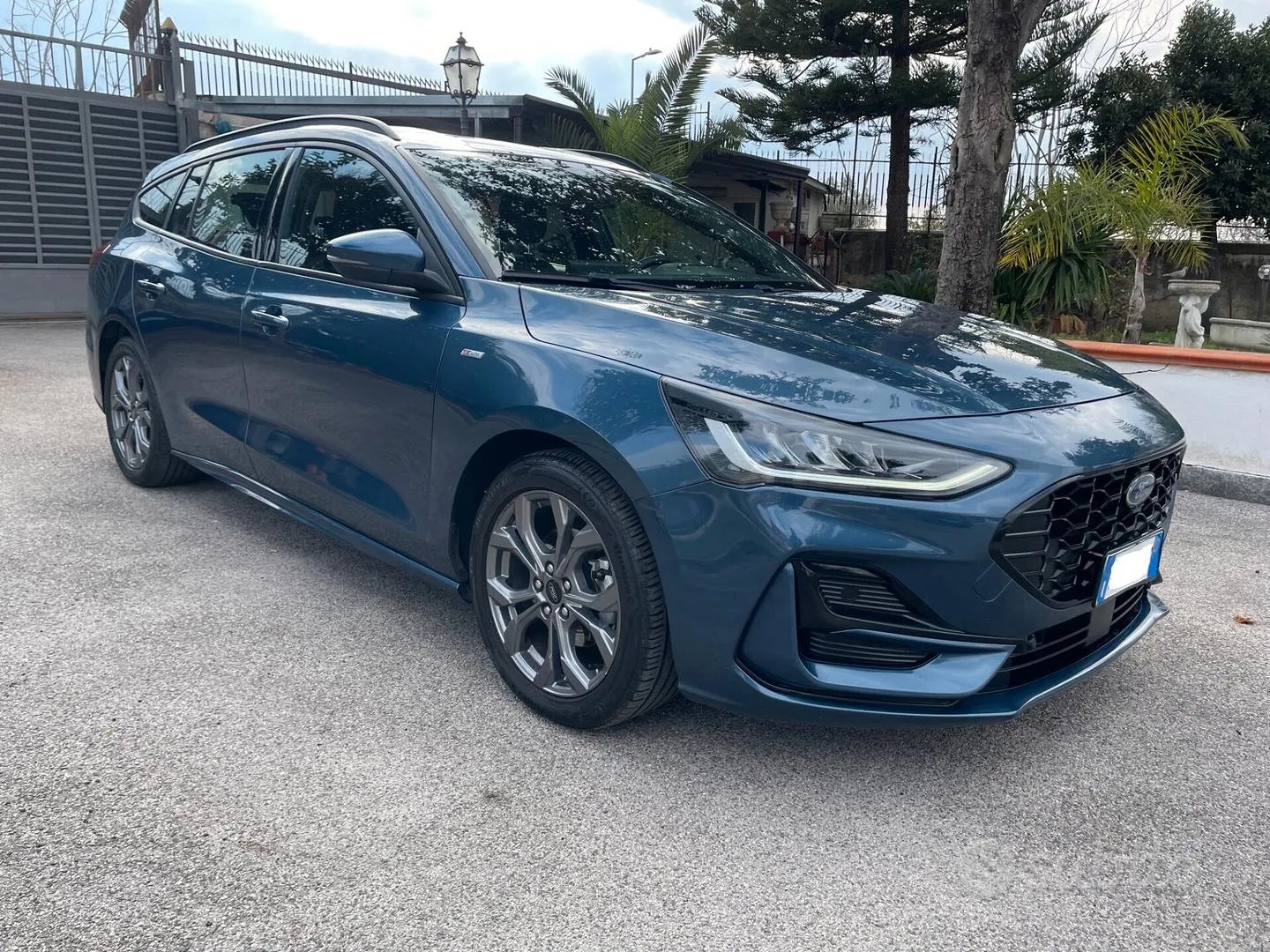 Ford Focus 2023 photo 3