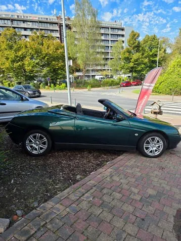 Alfa Romeo Spider 1998 photo 3