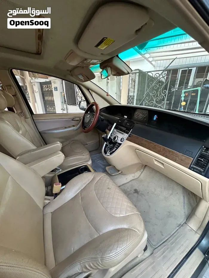 Luxgen M7 2014 photo 3