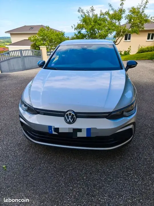Volkswagen Golf 2023 photo 2