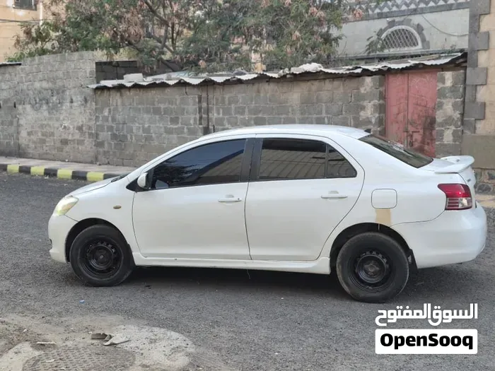 Toyota Yaris 2008 photo 3