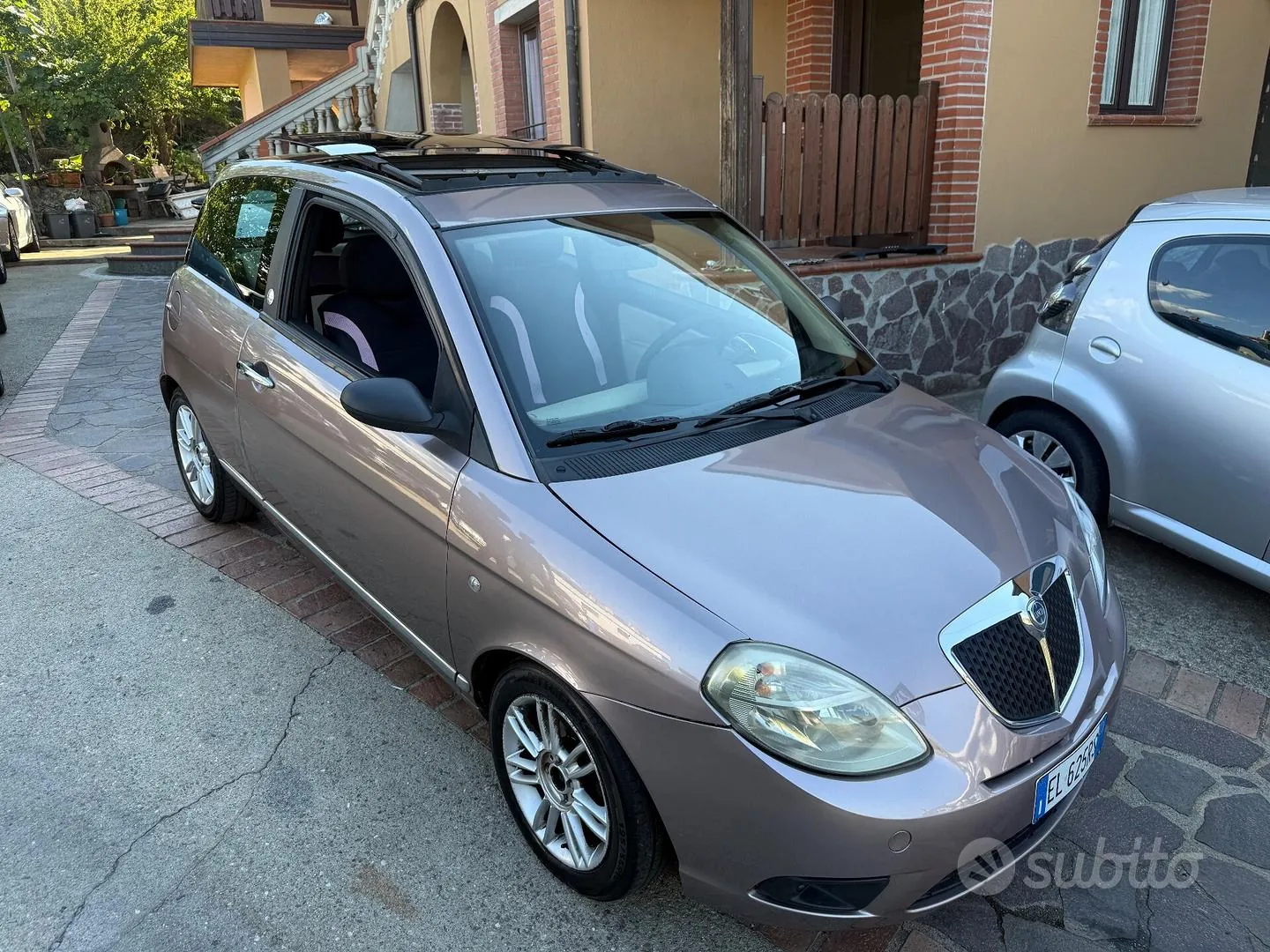 Lancia Ypsilon