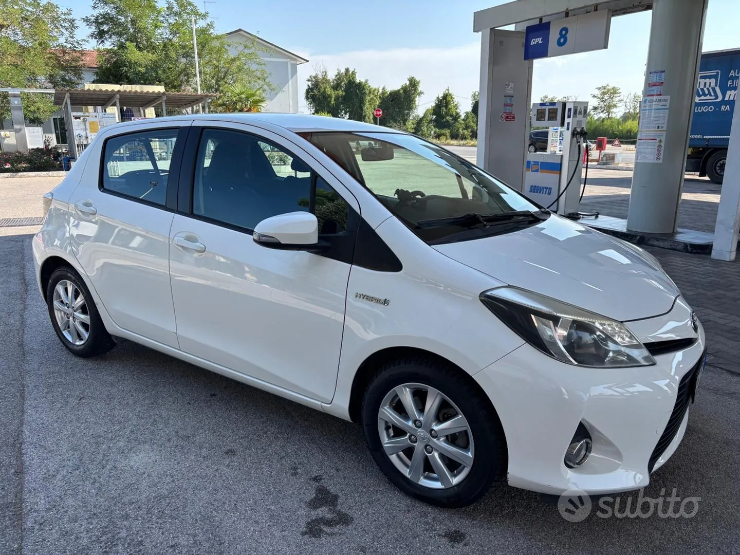 Toyota Yaris 2013 photo 5