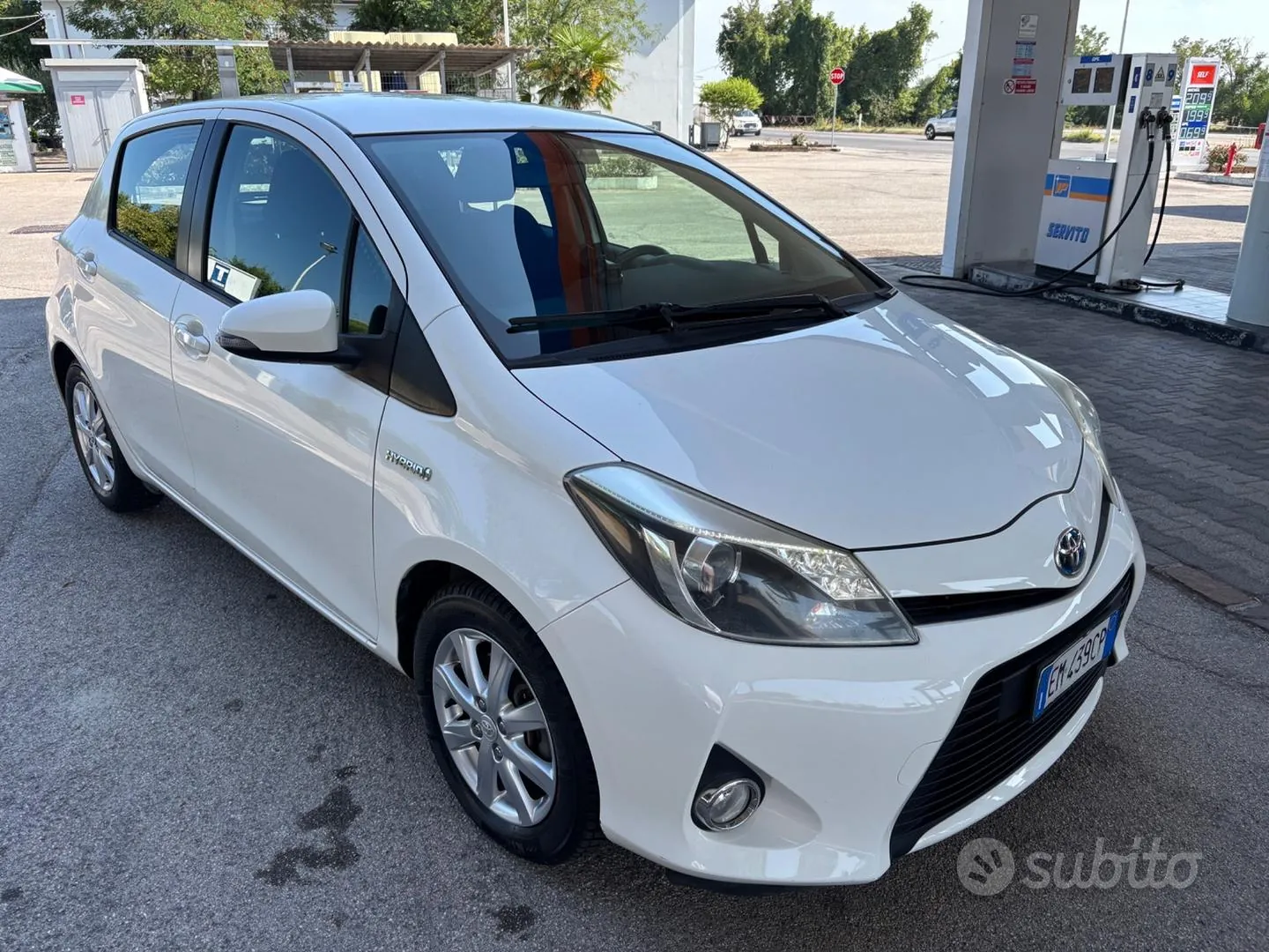 Toyota Yaris 2013 photo 4