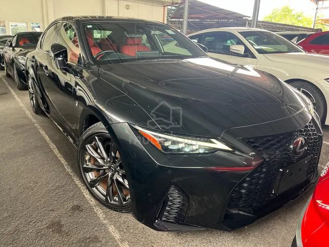 Lexus Is300