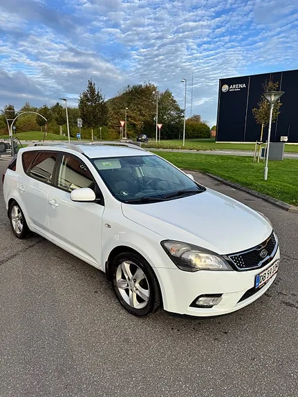 Kia Ceed 2012 photo 5