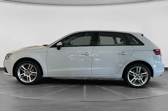 Audi A3 2014 photo 2