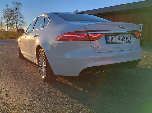 Jaguar Xf 2016 photo 4