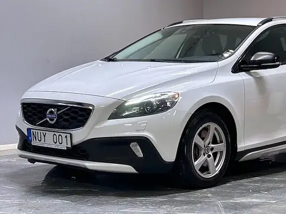 Volvo V40 Cross Country 2013 photo 4