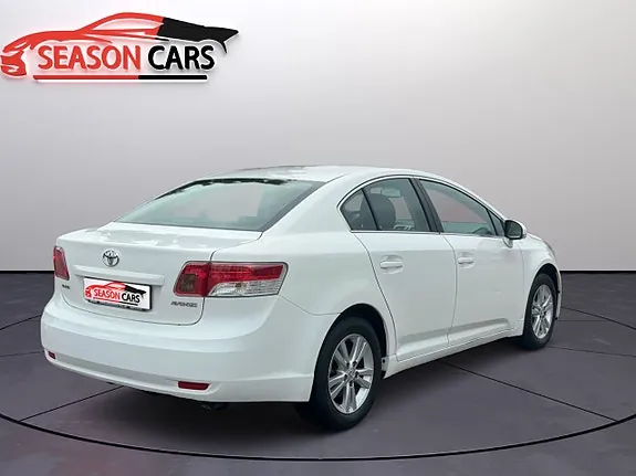 Toyota Avensis 2010 photo 3