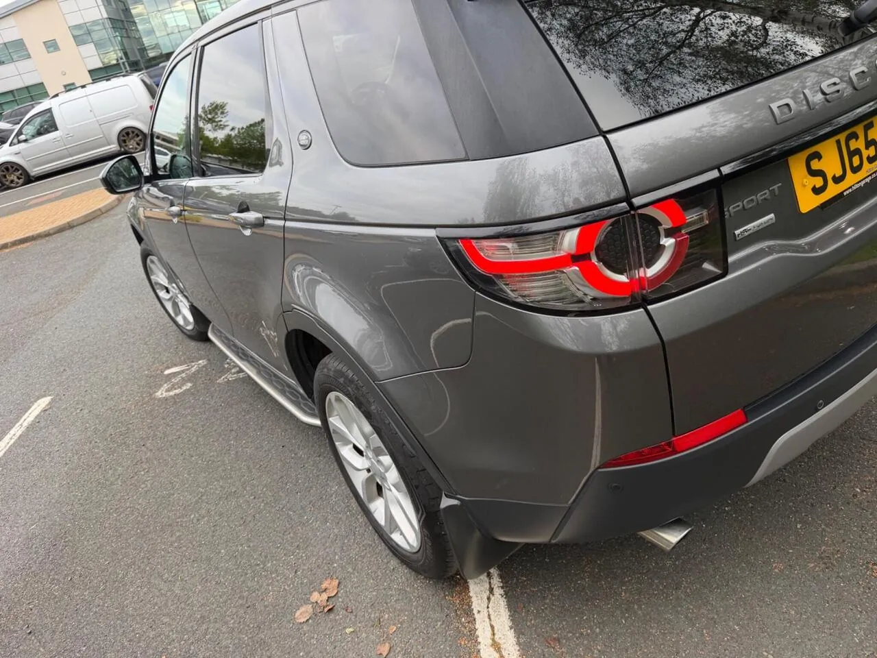 Land Rover Discovery Sport 2015 photo 3