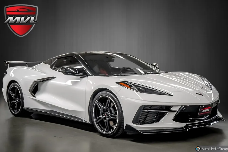 Chevrolet Corvette 2021 photo 2