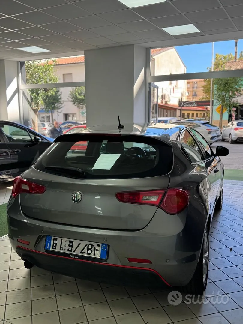 Alfa Romeo Giulietta 2013 photo 4