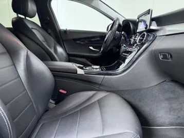Mercedes-Benz C 300 2017 photo 2
